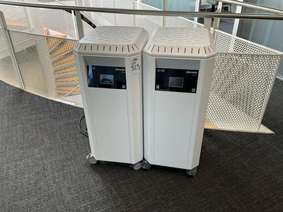 Overzichtsfoto van deconta R150 luchtreiniger (2x)