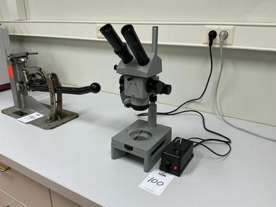 Översiktsbild av MBC-10 Microscope