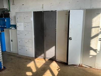 Übersichtsbild von metal cabinet (6x)