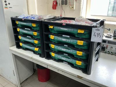 Översiktsbild av Various electronic equipment