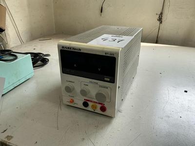 Översiktsbild av Basetech BT-305 Universal power supply