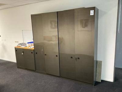 Übersichtsbild von Metal cabinet (3x)