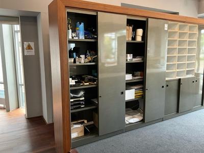 Översiktsbild av Metal cabinets