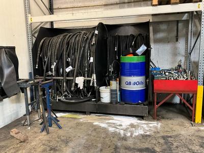 Overzichtsfoto van Voorraad hydraulische componenten